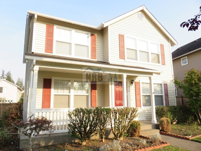 Foto del edificio - Stunning House in Dupont! $500.00 off 1 Month of Rent!