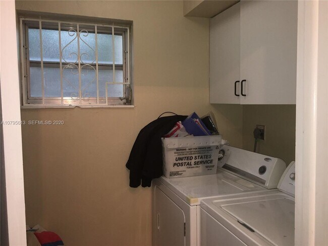 Foto del edificio - 8401 SW 107th Ave