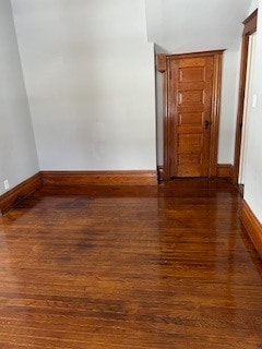 Foto del edificio - 404 Gillett Ave