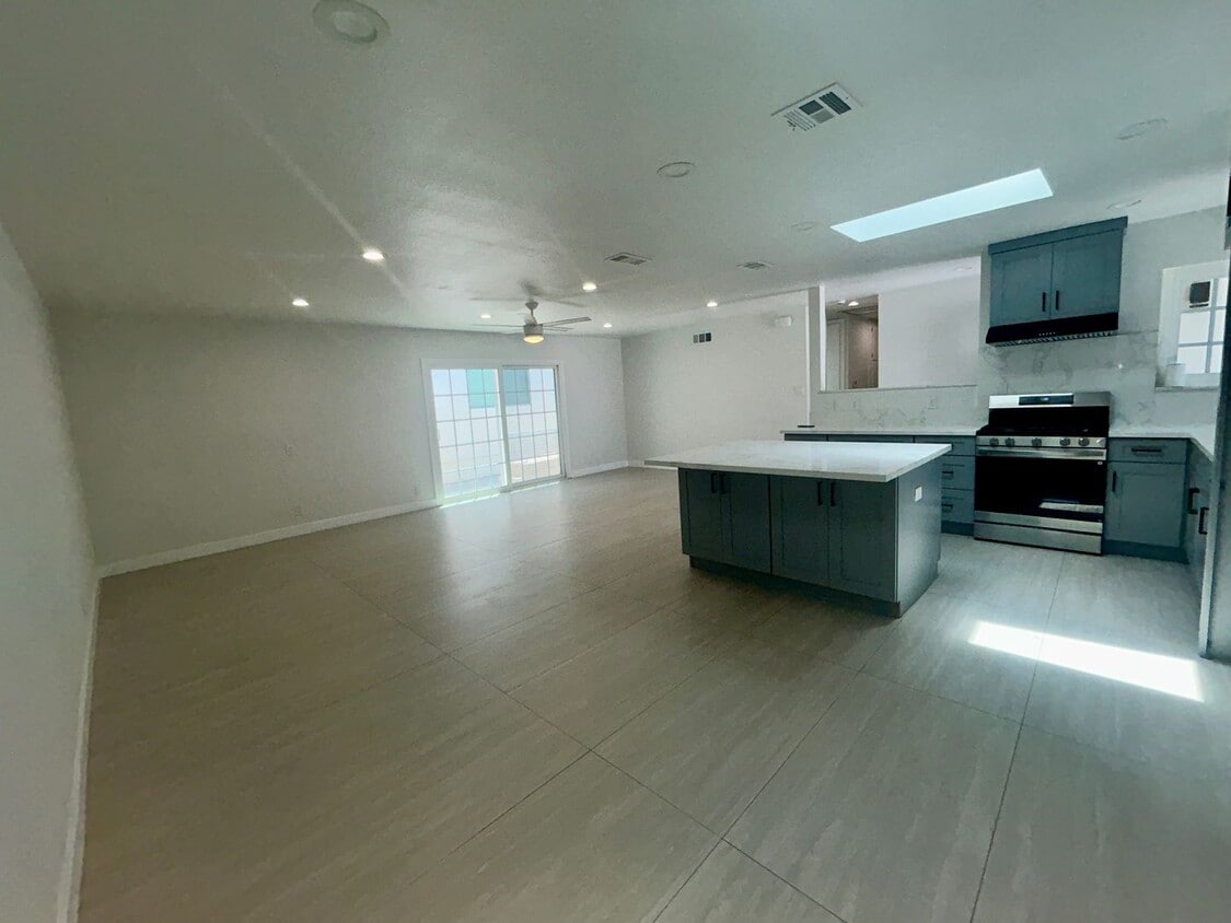 Spacious 3bed 2bath House for Rent in Garden Grove - Spacious 3bed 2bath House for Rent in Garden Grove
