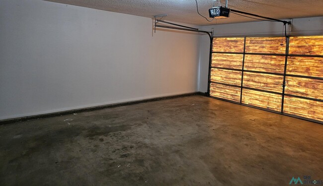 Building Photo - 2300 Moberly Dr