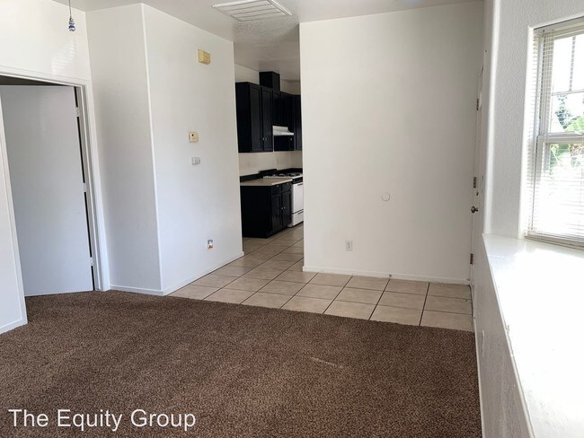 Building Photo - 611 S Church St