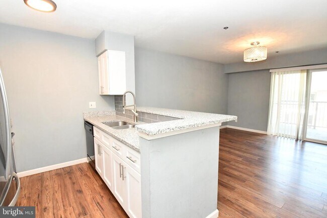 Building Photo - 3311 Wyndham Cir