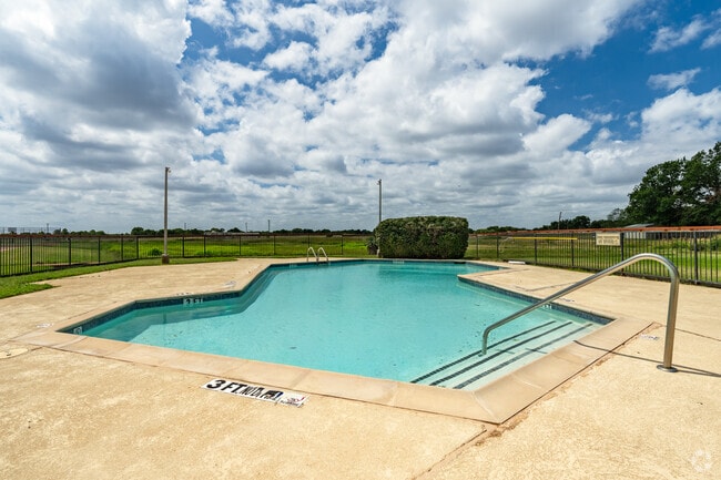 Swimming Pool - Parkway Villas
