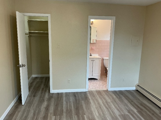 Building Photo - 22 Rutgers St