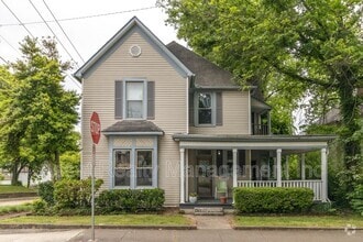 Building Photo - 820 Luttrell St