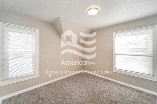 Building Photo - 1836 Superior St