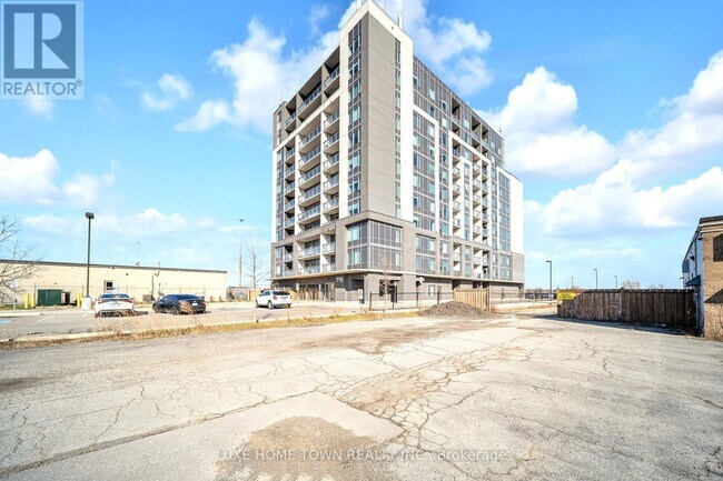 Photo du bâtiment - 716-716 Main St E