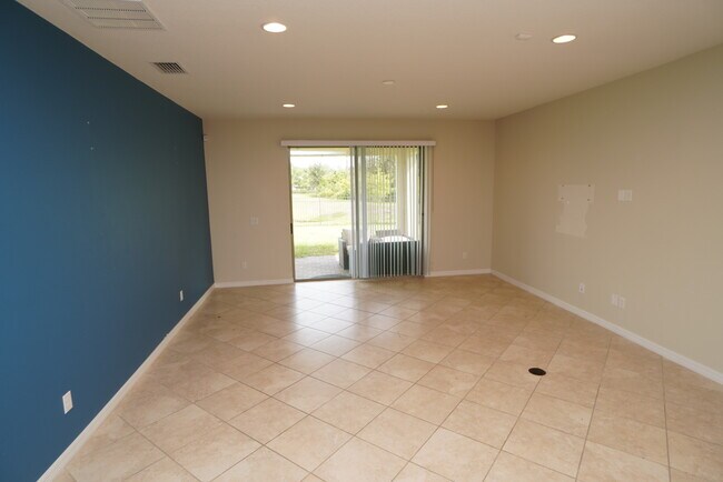 Building Photo - 17256 Goldcrest Loop