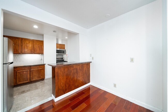Foto del edificio - 103 Montgomery St