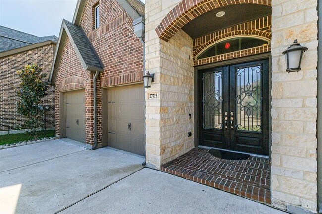 Building Photo - 27715 Sierra Willow Way