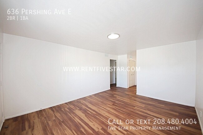 Foto del edificio - 2024 Remodeled Apartment, $100 Laundry Cre...