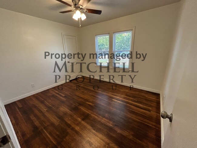 Foto del edificio - Welcome to 4103 S. Lipscomb! Charming 4 be...