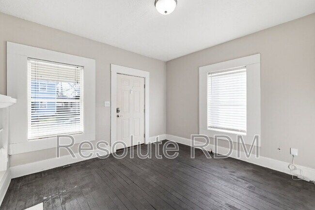 Building Photo - 1622 Yandes St