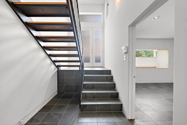 Foto del edificio - 105 Willard St