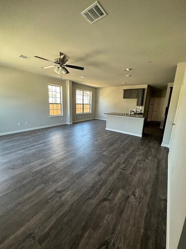 Building Photo - 3104 Solana Cir