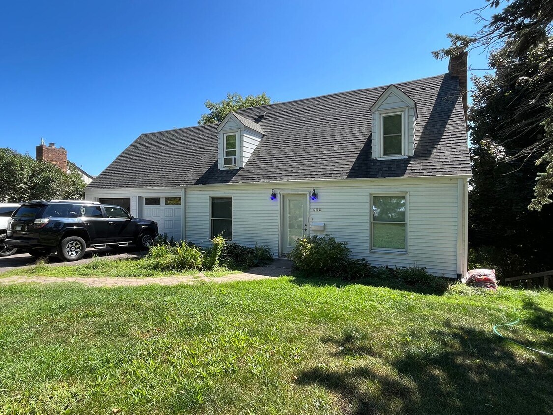 Primary Photo - 408 Leicester Ave, Duluth, MN 55803