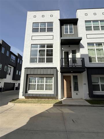 Foto del edificio - 13325 Bee St