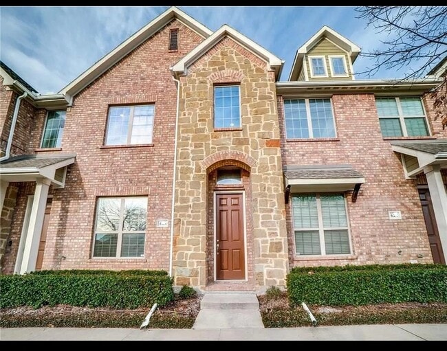 Photo - 620 S Greenville Ave Townhome