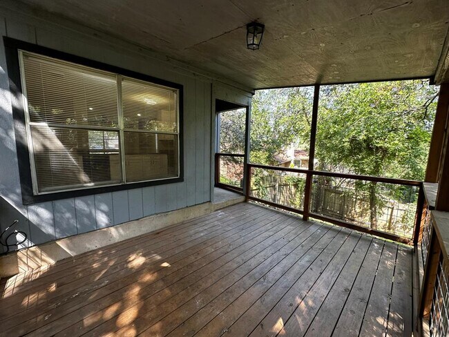 Building Photo - 3310 Dunliegh Dr