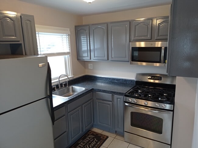 Photo - 1911 Goodnaw St House