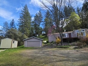 Building Photo - 10513 Katy Ln