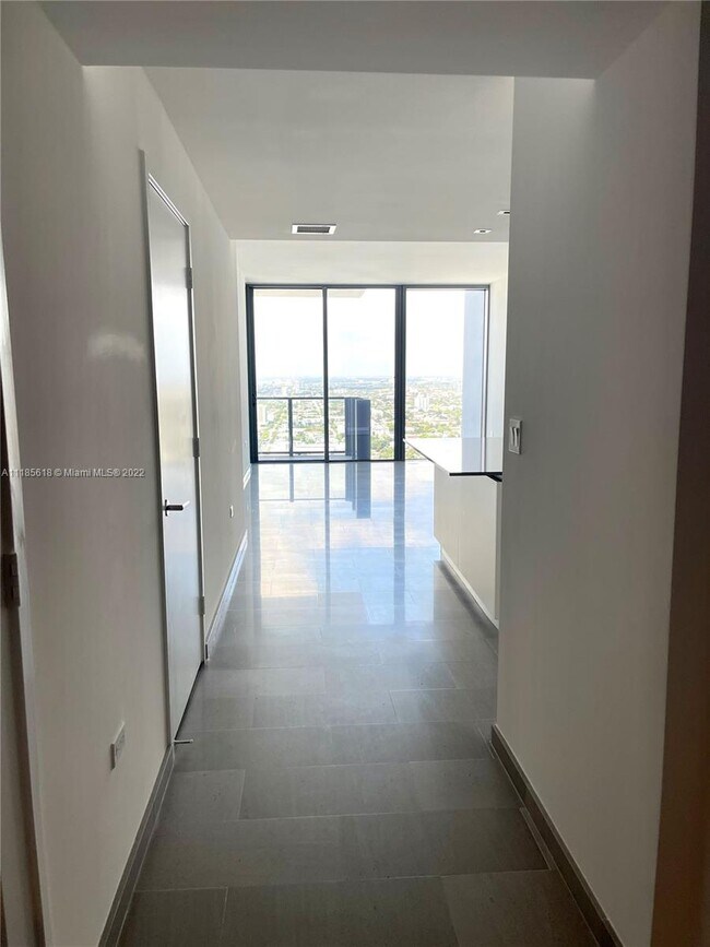 Foto del edificio - 88 SW 7th St
