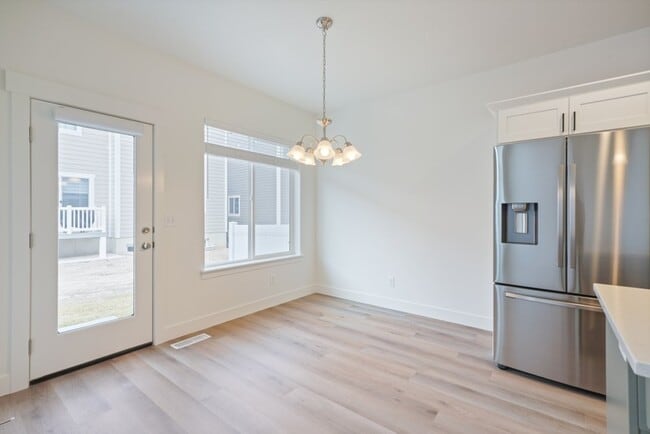 Building Photo - 3664 Big Horn Dr