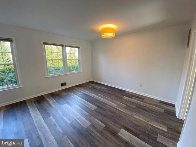 Foto del edificio - 3116 Cedar Grove Dr