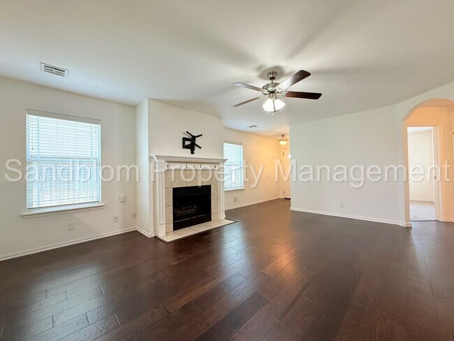 Foto del edificio - For Lease | Jenks | Available Now!
