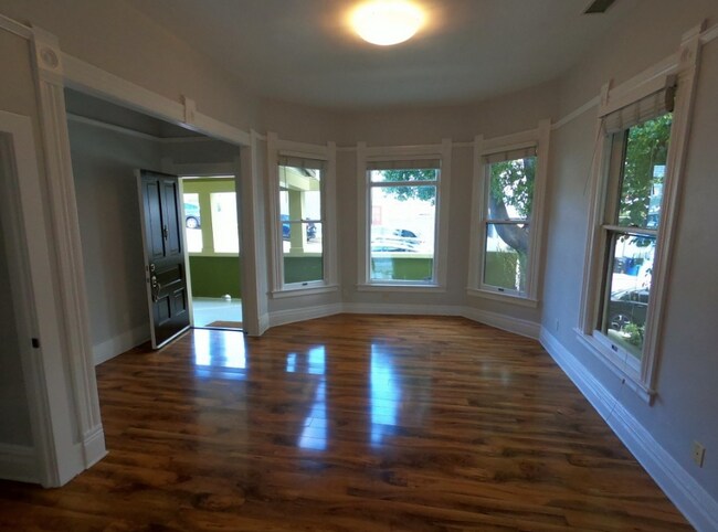 Foto del edificio - 1156 W Edgeware Rd