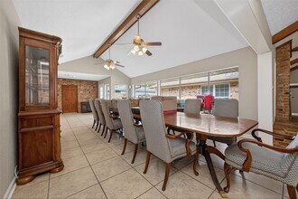 Building Photo - 1910 Claiborne Dr