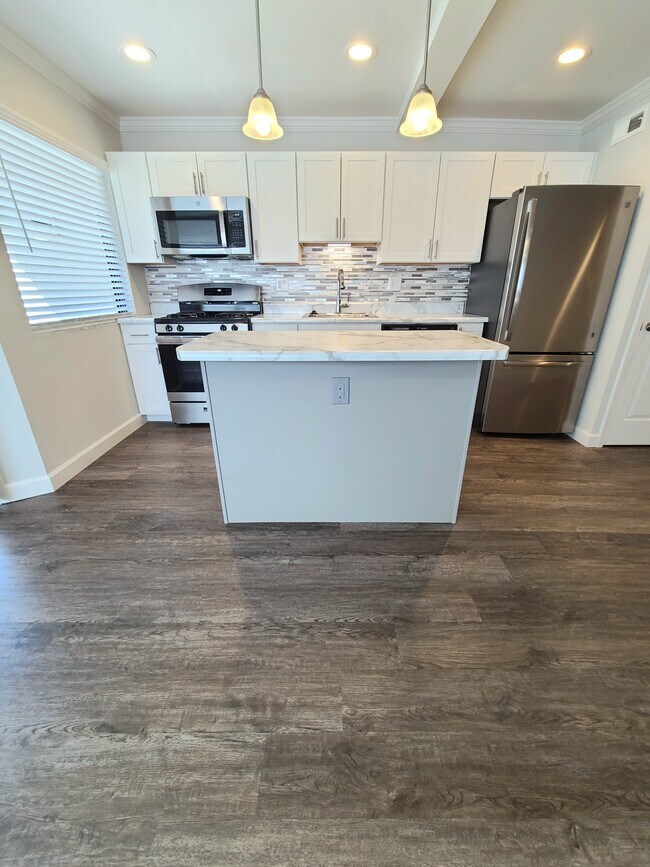 Orchard Village Apartments 115 Pineycliff Ln Ballwin, MO