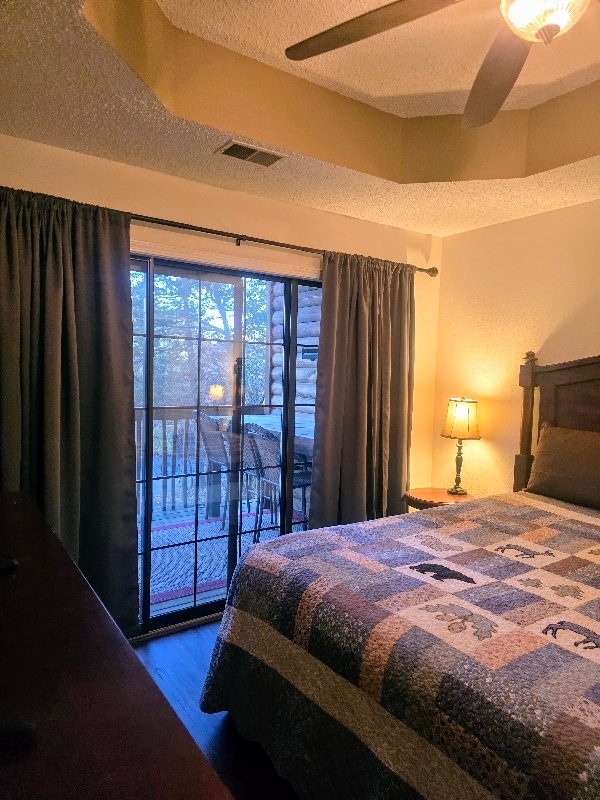 Foto del edificio - 24 Village Trail