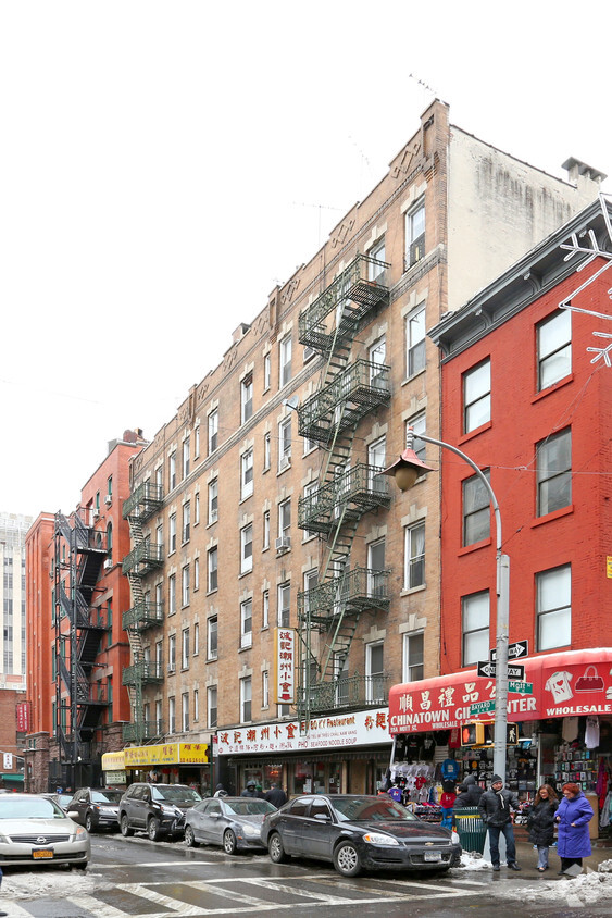 Primary Photo - 80-84 Bayard St