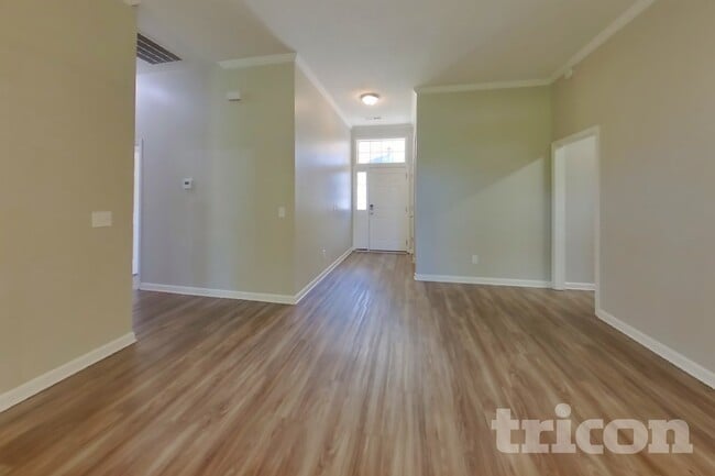 Building Photo - 12 New Stock Ct