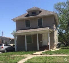 Building Photo - 846 Logan Ave
