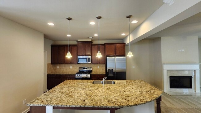 Building Photo - Modern Corner-Lot Townhome in Berkeley Vil...