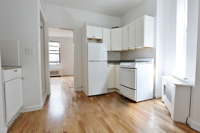 Primary Photo - 165 E 87th St