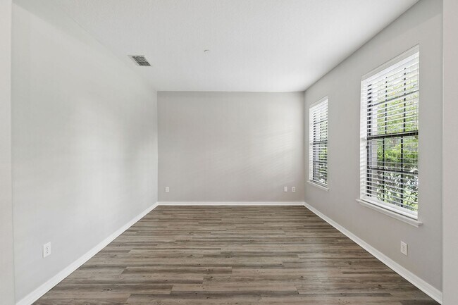 Building Photo - 10249 Park Row Ct