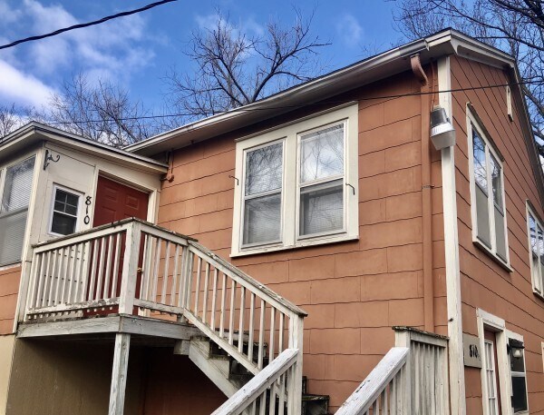 Foto principal - 810 S Washington St