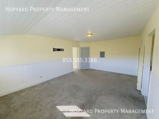 Building Photo - 828 Fifth Ave-