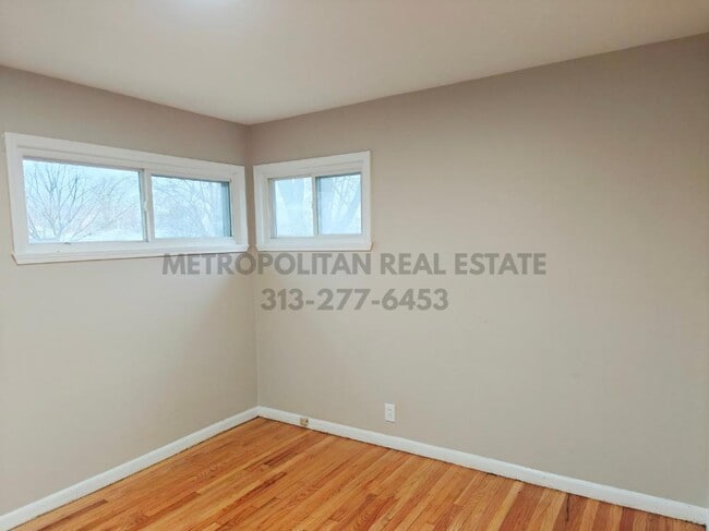 Building Photo - 150 Clair St