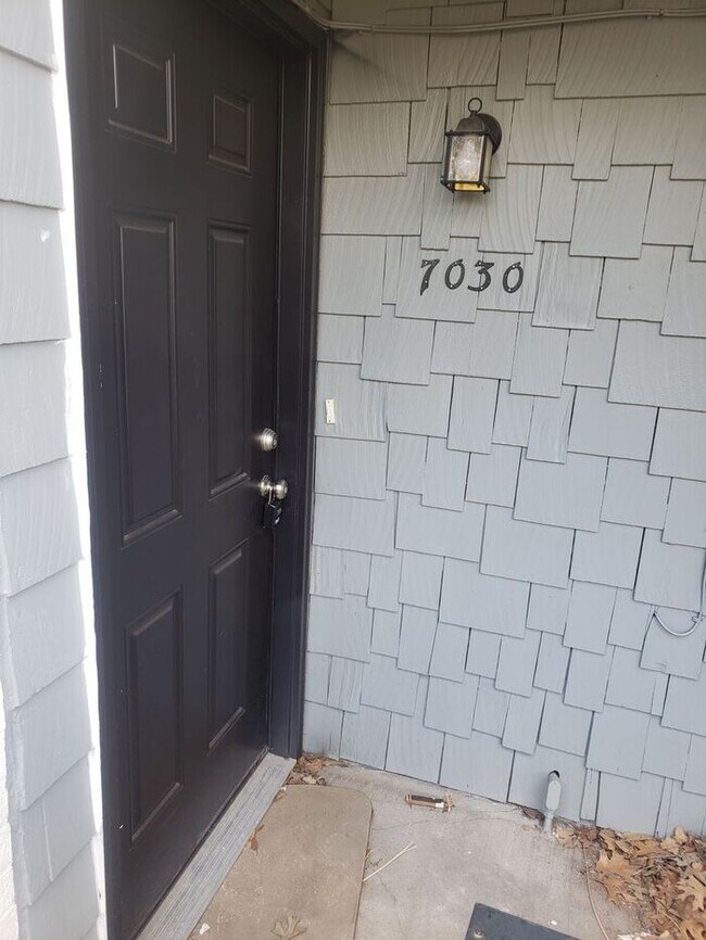 Building Photo - 7030 Woodson Rd