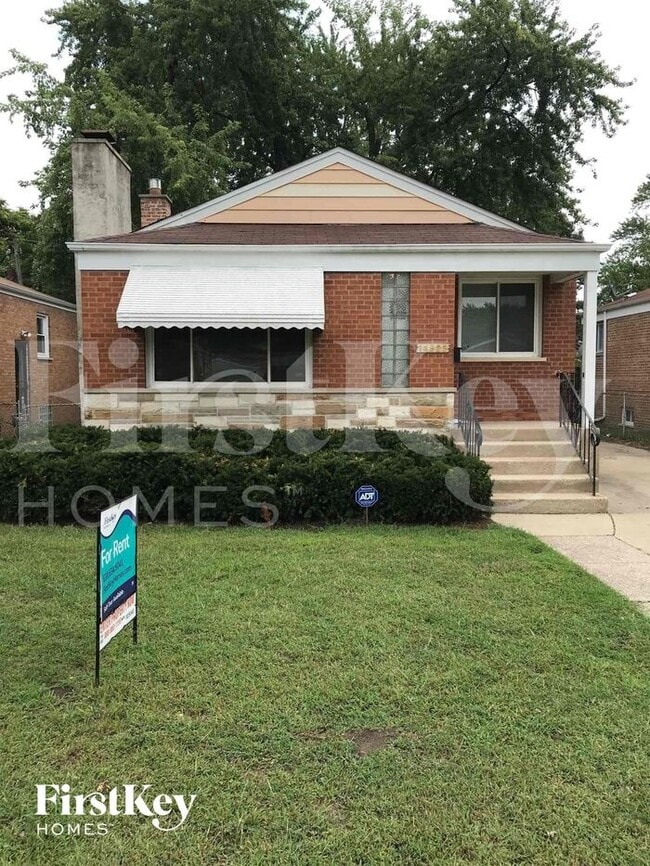 Building Photo - 14525 Dobson Ave