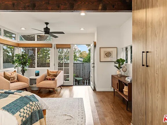 Foto del edificio - 3012 Bentley Ct