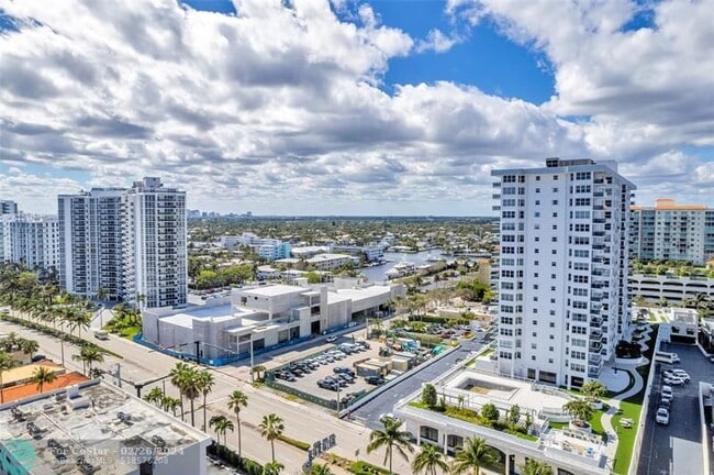 Building Photo - 3015 N Ocean Blvd