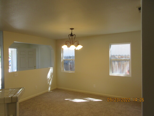Foto del edificio - 1324 Scotch Pine Way
