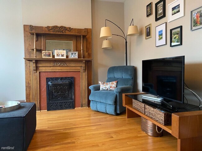 Building Photo - 2 br, 1 bath Apartment - 203 N Grove Ave