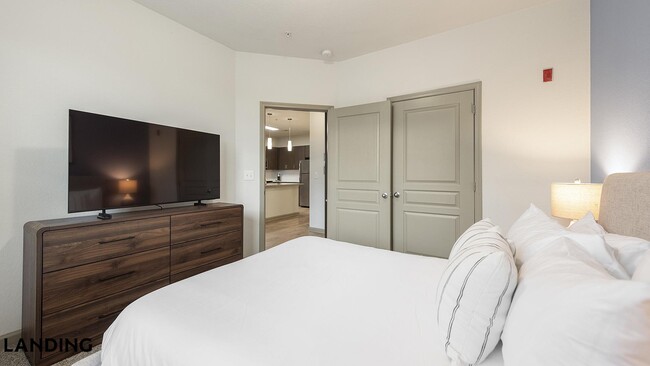 Building Photo - 10051 Perimeter Station Dr